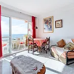 Stunning Apartment In Torremolinos *